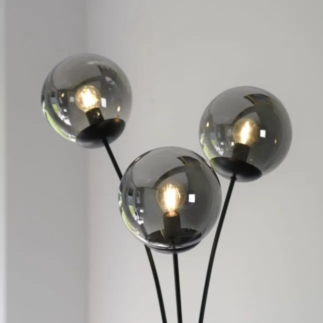 LED Stehleuchte 3 flammig schwarz dekoratives Design Lichtspiel gebogen