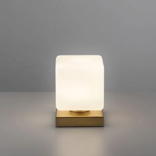 LED Tischleuchte messing farbig Würfelform Touchdimmer zeitloses Design
